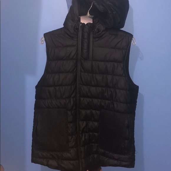 Vests - Picture 1 of 4